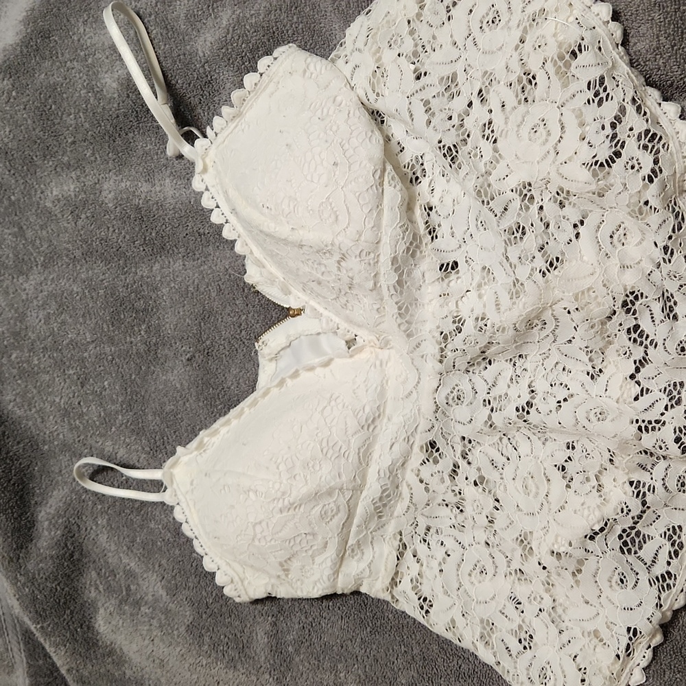 woman's camisole/bra